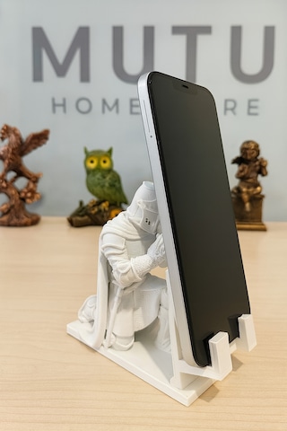 Ortaçağ Şovalyesi Telefon Tutucu Standı Beyaz