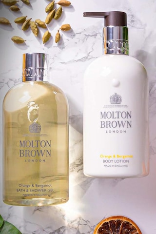 Molton Brown Portakal Ve Bergamot Vücut Losyonu 300ml, Nemlendirici & Lüks Bakım