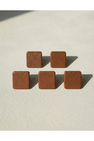 Dolap Kulpu 3,5 X 3,5 Cm Plastik 4 Adet - 30mm Kulp Vidası İle Beraber Gönderilir Kahverengi