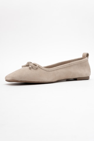Luvishoes Luvi Shoes Sosa Bej Süet Hakiki Deri Küt Burunlu Fiyonklu Kadın Babet Ayakkabı Bej Süet