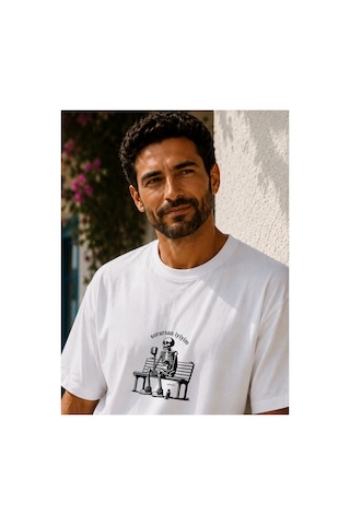 Qmen Style Unisex Beyaz Oversize Baskılı T-shirt Espirili Şans İskelet %100 Pamuk
