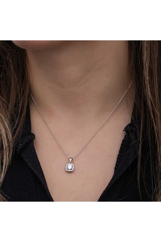 925 Ayar Gümüş Kare Montür Tek Taş Kadın Kolye Gümüş