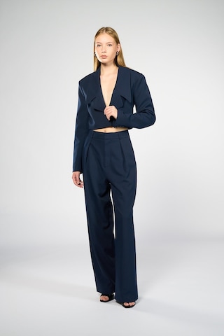 Kadın Lacivert Geniş Yaka Crop Blazer Lacivert