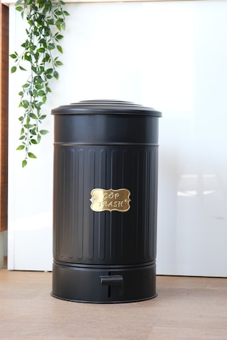 Metal Kapaklı Siyah Renk Galvaniz Metal Pedallı Çöp Kovası 30 Litre Yeşil Metal Kapaklı Siyah Renk Galvaniz Metal Pedallı Çöp Kovası 30 Litre Yeşil