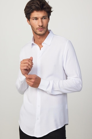 Tudors Slim Fit Dar Kesim Uzun Kol Dökümlü Viskon Şık Erkek Beyaz Gömlek-26909-beyaz Beyaz