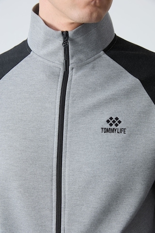 Tommy Life Gri Melanj - Siyah Dik Yaka Çift Renk Rahat Form Klasik Paça Erkek Eşofman Takımı - 85113 Gri - Siyah