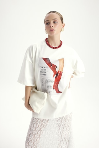 Mai Studios Co. Theory Oversize Beyaz T-shirt BEYAZ