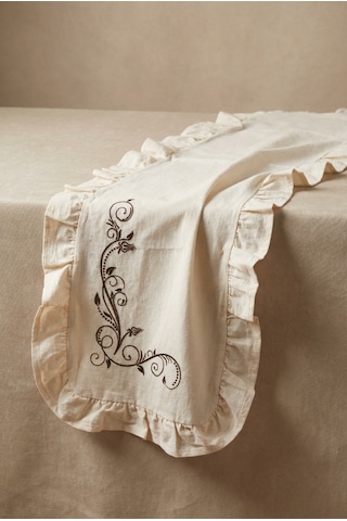 Siyah Nakış Detaylı Fırfırlı Masa Runner 40x120 Cm Şık Dekoratif Masa Ve Konsol Örtüsü Açık Krem