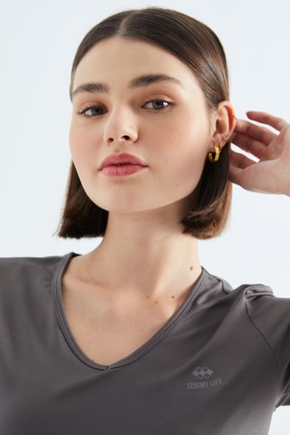 Tommy Life Gri Basic Kısa Kol Standart Kalıp V Yaka Kadın T-shirt - 97145 Gri