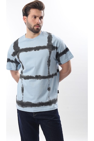 Madmext Bebe Mavisi Bisiklet Yaka Baskılı Basic Erkek T-shirt E7109 Bebe Mavisi Mavi