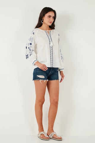 Lela Pamuklu Regular Fit Balon Kol Nakış Işlemeli Bayan Bluz 6110936 Ekru-Indigo
