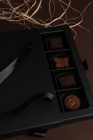 Moon Chocolate Special Handmade Çikolata Çanta Kutu 16'lı