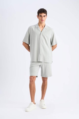 Defacto Relax Fit Polo Yaka Pamuklu Yazlık Kısa Kollu Gömlek D8875ax25smkh514 Haki