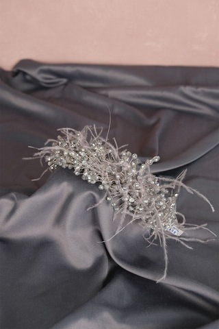 FdayAksesuar Gelinlere Özel Capella Tüylü Kristalli Gelin Saç Ve Türban Aksesuarı FRDY31677
