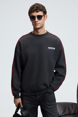 Grimelange LEIF Erkek Kolları Biyeli Önü Baskılı Yuvarlak Yaka Oversize Antrasit Sweatshirt