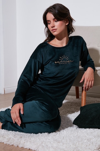 Lela Standart Fit Bisiklet Yaka Yumuşak Kadife Bayan Pijama Takımı 6094201 Nefti