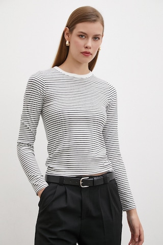 Bisiklet Yaka Çizgili Bluz Beyaz Beyaz