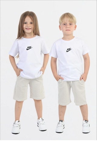 Unisex Çocuk Beyaz Logo Baskılı Tişört Ve Yeşil Çizgili Şort Yazlık İkili Takım Gri Mavi Boncukk Srttkmn001