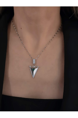 Eva Takı Store Zümrüt Yeşili Üçgen Zirkon Taşlı Silver Renk Kolye Silver