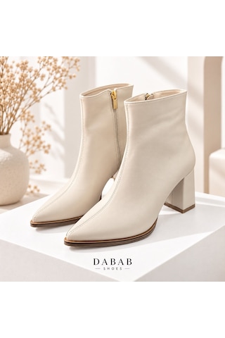 Dabab Shoes Yona Kadın Bej Cilt Sivri Burun Ön Dikiş Detaylı Fermuarlı İçi Sıcak Astarlı 7 Cm Kalın Topuklu Bot Bootie