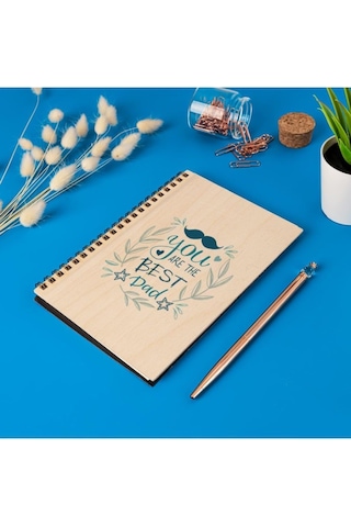 En İyi Babalara Hediye Ahşap Kapaklı Defter 12x18 Cm, 48 Yaprak Babaya Özel Hediye, Spiral, Çizgisiz Defter Çok Renkli