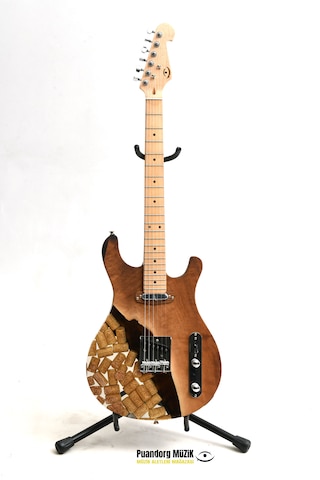Elektro Gitar Wine Custom Epoksi & Yıllanmış 250 Yıllık Ceviz Ağacı Ceviz - Şeffaf