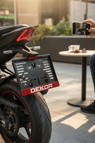 Motorsiklet Dekor Plakalık Kırmızı Kabartmalı Krom Yazı 1 Adet Motor Plakası