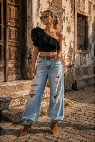 Na Addesıgn Fırfır Detaylı Crop Bluz Zamansız Şıklığın Modern Yorumu Siyah Ve Beyaz Renk Seçeneği