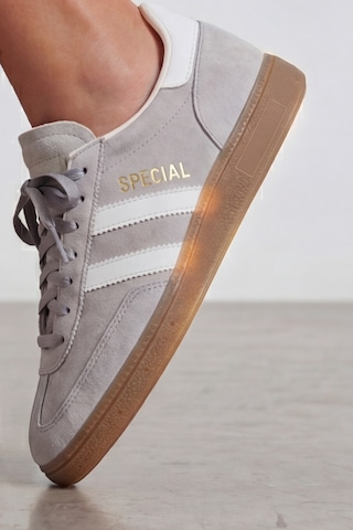 Timeless Classic Gri Beyaz Premium Konfor & Zamansız Stil Günlük Unisex Sneaker Ayakkabı