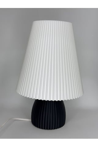 Abajur Trikon - Özel Tasarım Modern Ve Şık Masa Lambası - Yatak Odası & Salon Dekoratif Aydınlatma E:19cm X D:19cm X Y:29cm Beyaz - Zümrüt Yeşili