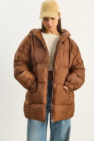 Shade Kadın Kapüşonlu Oversize Yarasa Kol Şişme Mont 60283686 - Kahverengi