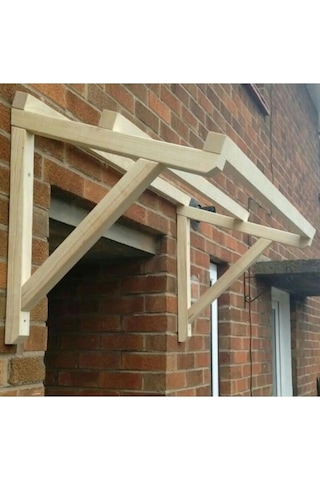 Ahşap Kapı Ve Pencere Önü Sundurma