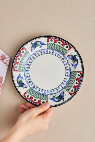 Karaca x Ömür Akkor İznik Balık Pasta Tabağı 21 cm
