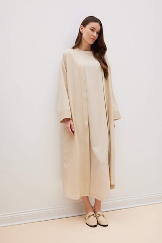 DeFacto Relax Fit Şal Yaka Krinkıl Kumaş Uzun Kimono E1816AX25SPBG757 Bej