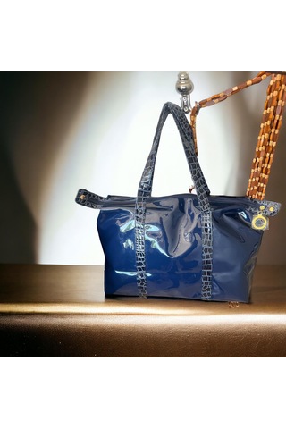 Estee Lauder Lugan Günlük ve Gece Seyahat Büyük Boy Çanta Genişlik 52 Derinlik 32 CM Açık Gri - Lacivert