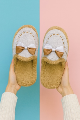 Golden Fiyonklu Kapalı Kadın Ev Terliği Günlük Rahat Kışlık Terlik Gri