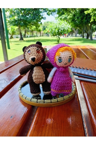 Afacan Kız ve Tonton Ayıcık Amigurumi Örgü Oyuncak - Çizgi Film Karakteri Hediyelik Figür 11 Cm