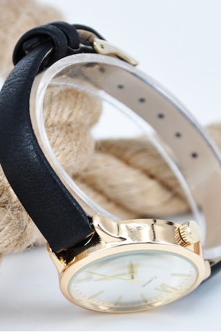 Roma Rakamlı Kadın Kol Saati Siyah Deri Kordon Şık Sade Su-888