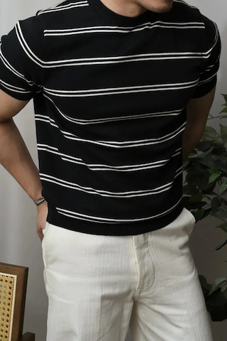 Tarz Cool Erkek Çizgi Detaylı Slim Fit Bisiklet Yaka Triko T-shirt Siyah