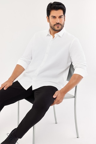 AC&Co / Altınyıldız Classics Ütülemesi Kolay Slim Fit Dar Kesim Klasik Yaka Pamuklu Erkek Gömlek Beyaz