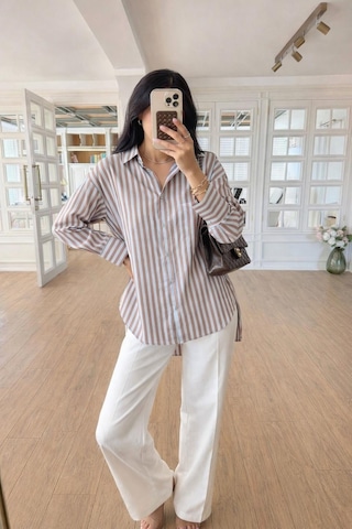 Lijuri Çizgili Oversize Basic Gömlek 3504 Mavi Lijuri Çizgili Oversize Basic Gömlek 3504 Mavi