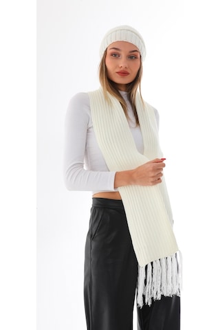 Kadın Selanik Örgü İpli Bere Atkı Takımı Ekru