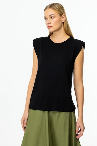 On Fashion Omuzları Vatkalı Kadın Kolsuz Bluz 25y.on.blz.51486.01 Siyah