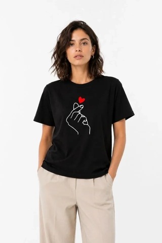 Valensdesign Kore Parmak Kalp Aşk Temalı Minimal Baskılı Tişört Yazlık Kısa Kol T-shirt - Siyah