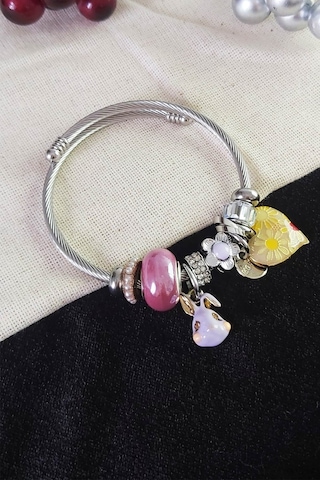 Caisya Papatya Kalpli Lila Tavşan Charmlı Çelik Bileklik Silver Gümüş