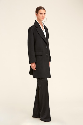 Hatemoğlu Saykı Woman Siyah Regular Fit Ceket Yaka Kaşe Oversize Manto 2956632 Siyah