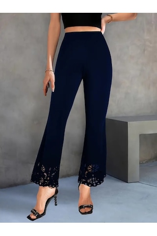 Leyla Sanat Sanata Yeni Bir Bakış Açısı Kadın Yüksek Bel Paçaya Doğru Genişleyen Lazer Çiçek Kesim Detaylı Ithal Krep Pantolon Lacivert