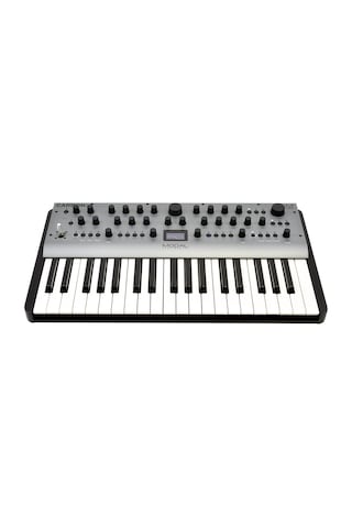 Carbon8 / 37 Tuş / 8-voice Experimental Synthesizer