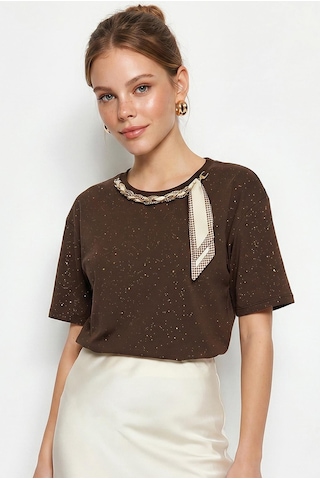 Kadın Yaldız Baskılı Zincir Ve Fular Detaylı Oversize T-shirt 2214 60286293 - Acı Kahve Acı Kahverengi