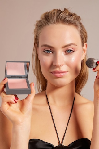 Alix Avien Powder Highlighter Pink